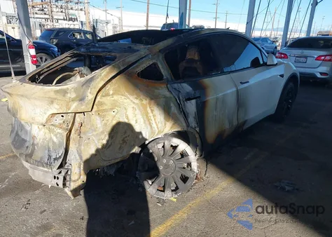 2020 Tesla Model Y Long Range Dual Motor All-Wheel Drive from USA, damaged, VIN 5YJYGDEEXLF008624